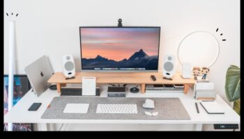 Βασικά στοιχεία γραφείου: Ηλεκτρονικά που πρέπει να έχετε για να βελτιστοποιήσετε τη ρύθμιση του γραφείου σας