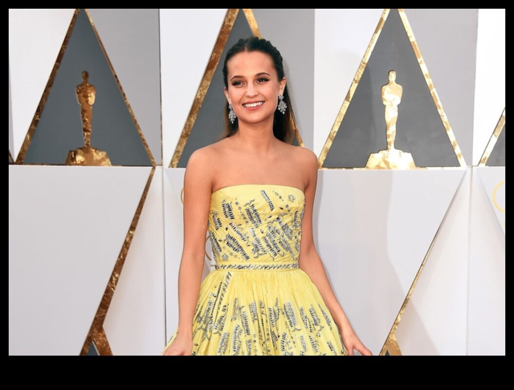 Glamour Gazette: Breaking Down the Headlines in Fashion