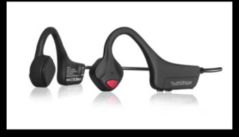 Wireless Whispers: In-Ear Monitors και Bluetooth Electronics for Mobility